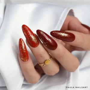 jesienny ,manicure czerwony